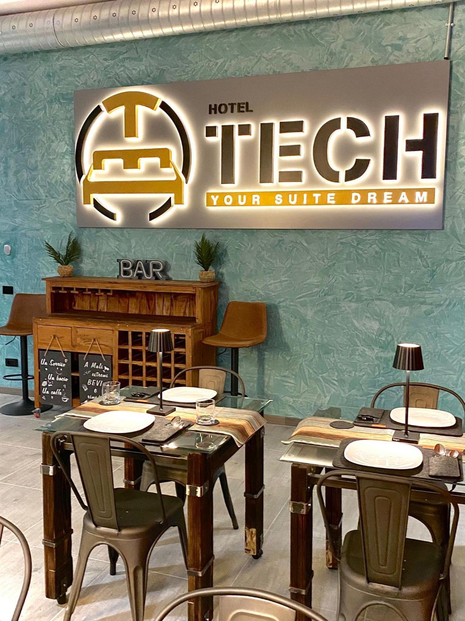Hotel Tech Брембате Екстер'єр фото