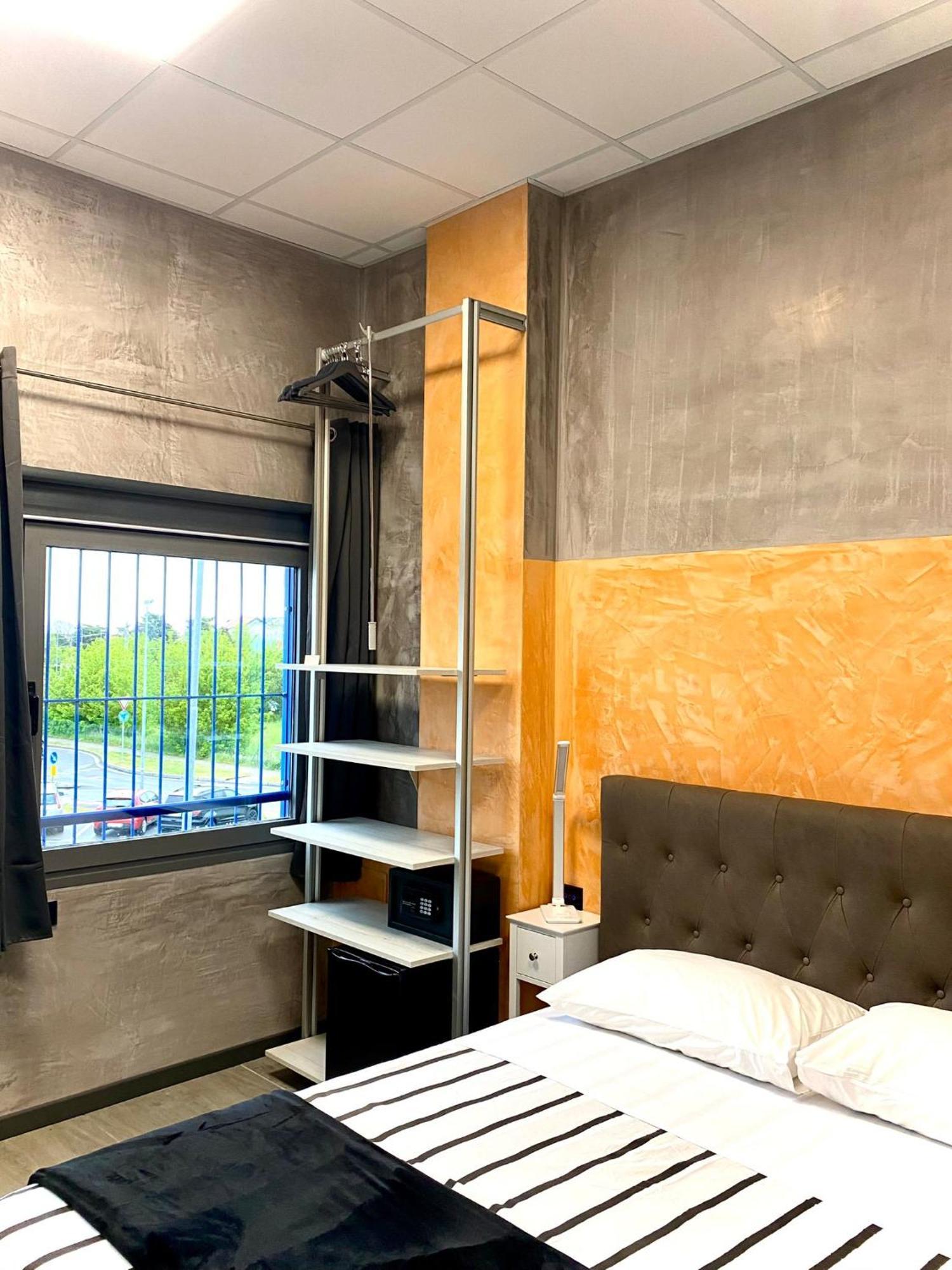 Hotel Tech Брембате Екстер'єр фото